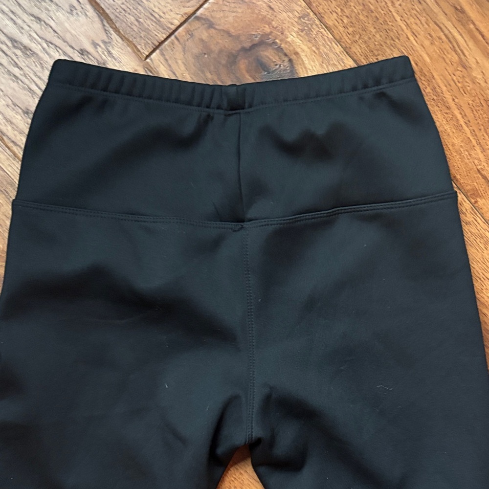 Soft. Clouds Classic Black Lined Leggings 1st layer - Picture 8 of 9